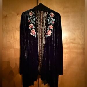 Embroidered Velvet cardigan  - Black